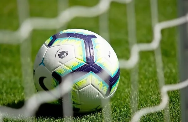 Uefa pozdravlja umik načrtov Fife, a je vodstvo izgubilo zaupanje