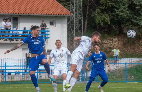 &Scaron;tirje Primorci z različnimi izhodi&scaron;či