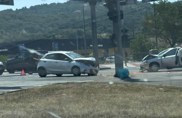 nesreča križi&scaron;če Inde