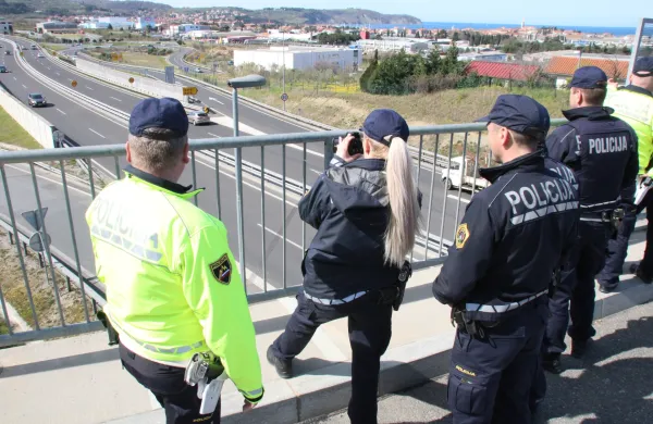meritve hitrosti, meritve razdalje, policisti, radar