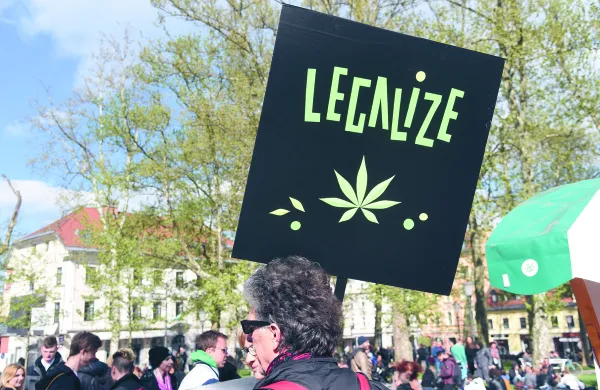 Slovenija, Ljubljana, 20.04.2017, 20. marec 2017 Marihuana mars, protest, udelezenci, konoplja, mamilo, dogodek, druzba,legalizacija kajenje Foto:Borut Zivulovic /Bobo,------Aljaz#politika 5
