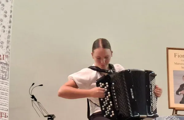 Lara Stopar iz Lokve evropska prvakinja na diatonični harmoniki