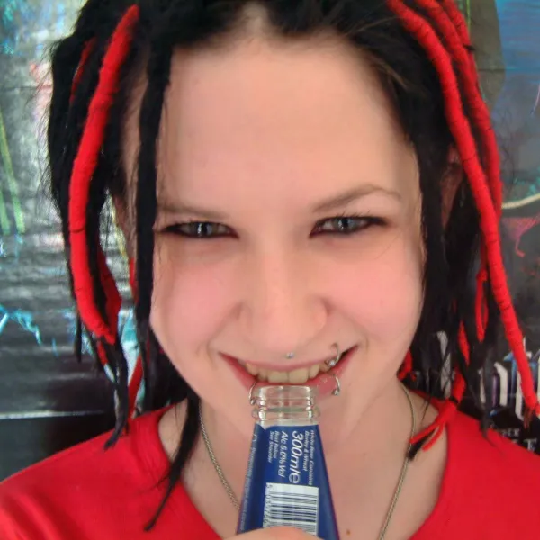 19 let po smrti Sophie Lancaster je drugačnost &scaron;e vedno razlog za nasilje