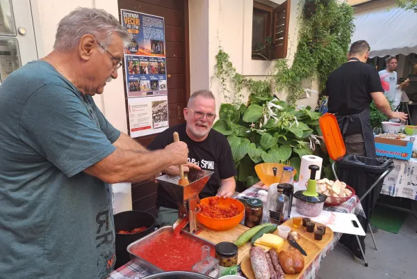 Najbolj&scaron;a &scaron;al&scaron;a je tista, ki je začinjena z dobrodelnostjo