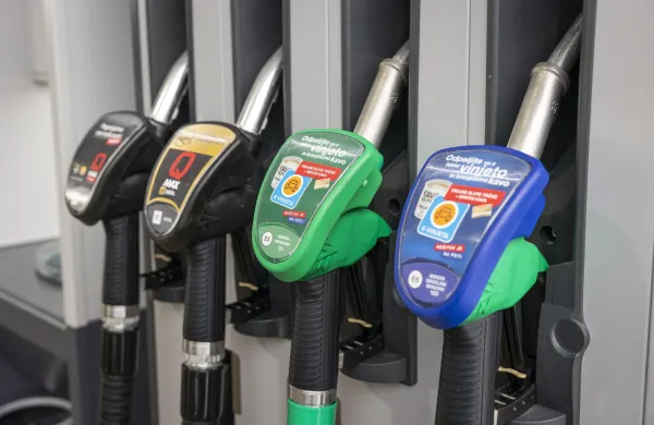 Ljubljana, prodajno mesto Petrola Barje - sever