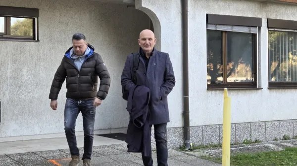 Goljufije pri uvozu jaht: obramba bi izločila dokaze