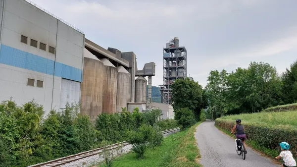 cementarna salonit