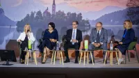 Bled, Grand Hotel Toplice.Novinarska konferenca Slovenske turisticne organizacije (STO), na kateri so med drugim predstavili prvo oceno poletne turisticne sezone, kljucne rezultate in trende.
