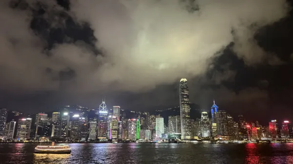 Zakaj Hongkong ostaja ena najbolj vznemirljivih metropol sveta