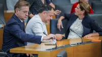 Ljubljana, DZ.Izredna seja DZ, na kateri so obravnavali zahtevo Specializiranega drzavnega tozilstva za odlocitev o dovoljenju za zacetek kazenskega postopka zoper poslanca Svobode Roberta Goloba v zadevi Bobnar.Predsednik Gibanja Svoboda Robert Golob.
