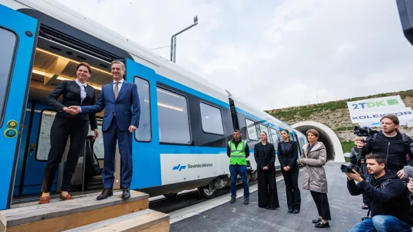 Nov aneks na drugem tiru, Kolektorju &scaron;e devet milijonov evrov