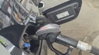 Točenje goriva na bencinskem servisu