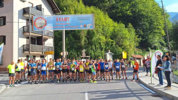 S Črne prsti so prinesli tudi srebrnino