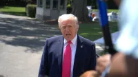 ZDA, Washington.Ameriski predsednik Donald Trump v pogovoru z mediji pred Belo hiso v Washingtonu.