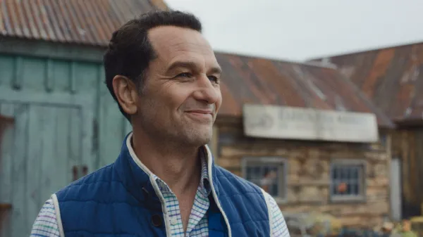 Matthew Rhys v seriji Vdovin zaliv