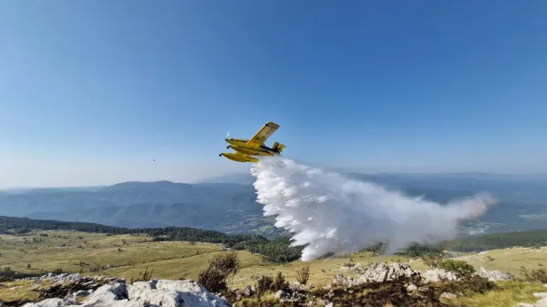 požar, zabiče, air tractor