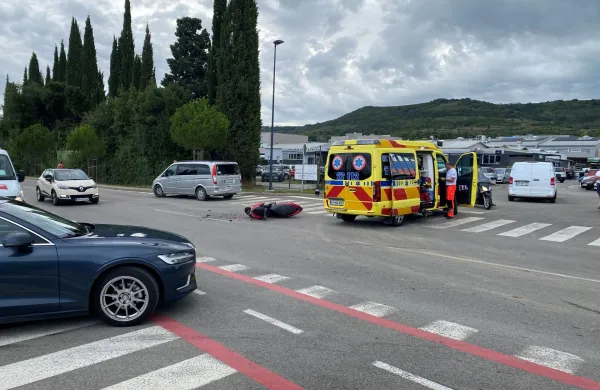 Izola, Pre&scaron;ernova cesta, nesreča moped, skuter, motor18.9.2026