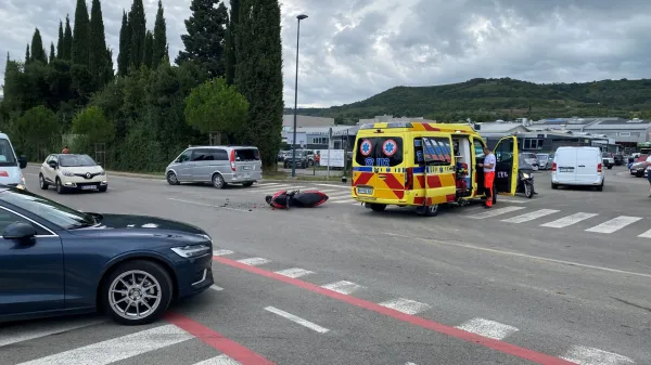 Izola, Pre&scaron;ernova cesta, nesreča moped, skuter, motor18.9.2026