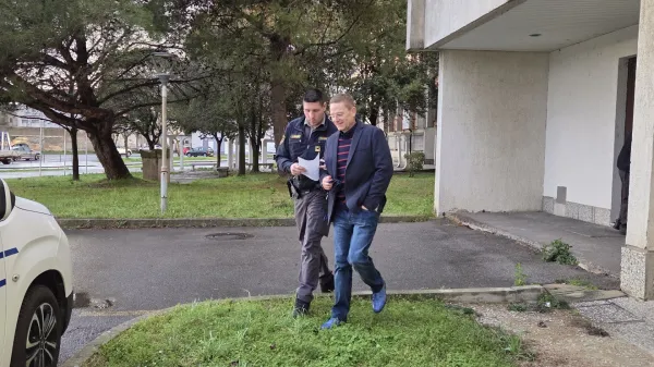 Sodba Postojnčanu zaradi bonbonov s THC-jem prestroga?