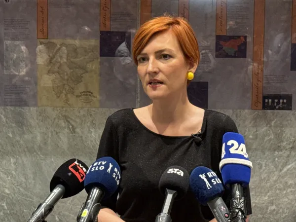 Vodja poslanske skupine Levice in nekdanja ministrica za kulturo Asta Vrečko.