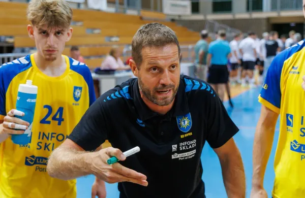 Rokomet: Ajdovci na dnu, Koprčani na čelu