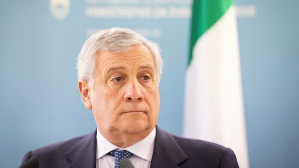 Ljubljana, MZEZ.Novinarska konferenca italijanskega ministra za zunanje zadeve in mednarodno sodelovanje Antonia Tajanija in ministrici za zunanje in evropske zadeve Tanje Fajon po srecanju.