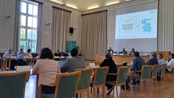 Bo Hi&scaron;a Hospic na Sveti Gori ali v Psihiatrični bolni&scaron;nici Idrija?