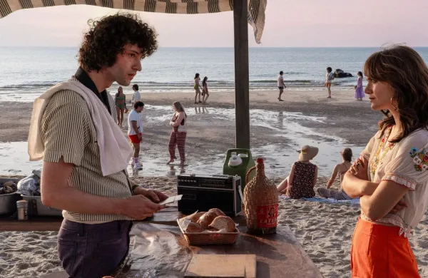 Dominic Sessa in Emilia Jones - osrednja igralca biografskega filma Tony
