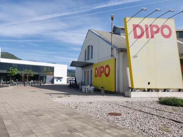 Po napadih na najstnice ostaja na psihiatriji
