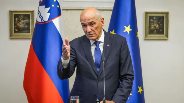 Predsednik vlade Janez Jan&scaron;a