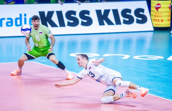 Tekma za tretje mesto med Slovenijo in Finsko - odbojkarja Rok Bračko in Jani Kovačič