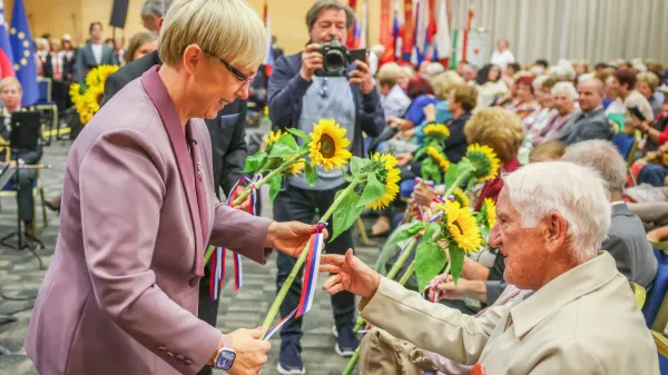 Tradicionalna slovesnost ob srečanju biv&scaron;ih tabori&scaron;čnic in tabori&scaron;čnikov, izgnank in izgnancev, ukradenih otrok in njihovih svojcev, slavnostna govornica je bila predsednica republike Nata&scaron;a Pirc Musar.