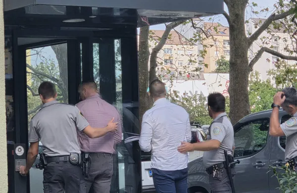 Preprodaja drog: od osmerice obtoženih dva priznala krivdo