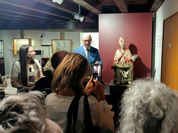 Ob vodji restavracije Tini Vrenko je Sv. Nazarija predstavil tudi podžupan Mario Steff&eacute;.