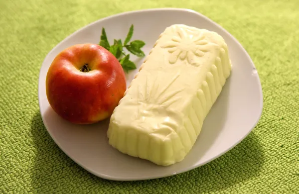 Vitamina D najdemo tudi v domačem surovem maslu.