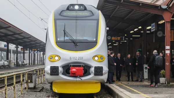 Prva voznja novega elektricnega vlaka za mestno-primestni promet, izdelanega v okviru prenove voznega parka Hrvaskih zeleznic.