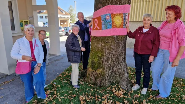 Rožnata drevesa &scaron;irijo zavest o raku dojk