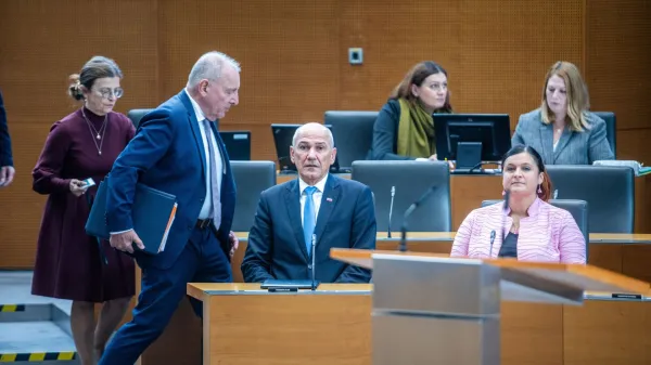 Ljubljana, DZ.Izredna seja DZ, na kateri so obravnavali predlog rebalansa proracuna RS za letos ter predlog novele zakona o izvrsevanju proracunov RS za leti 2026 in 2027.Predsednik SDS Janez Jansa.