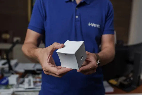 Skrita nevarnost za zaprtimi okni: Kako slab zrak in plesen ogrožata otroke in starej&scaron;e?