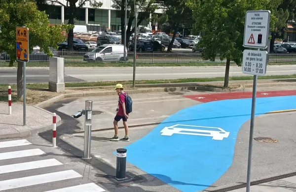 Nič več parkiranja pred Osnovno &scaron;olo Koper