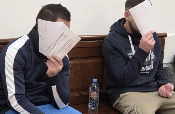 Kraje z grobov: tretji Bolgar sodi&scaron;ču le pi&scaron;e