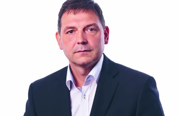 Župan Stegel odhaja, Valentinčič vložil kandidaturo