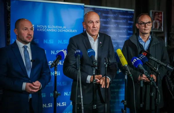Predstavniki strank SDS, NSi, SLS in Fokus ter Demokrati v pričakovanju rezultatov zakonodajnega referenduma o noveli zakona o parlamentarni preiskavi ter treh posvetovalnih referendumov
