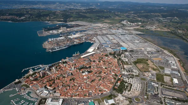 koper mesto luka
