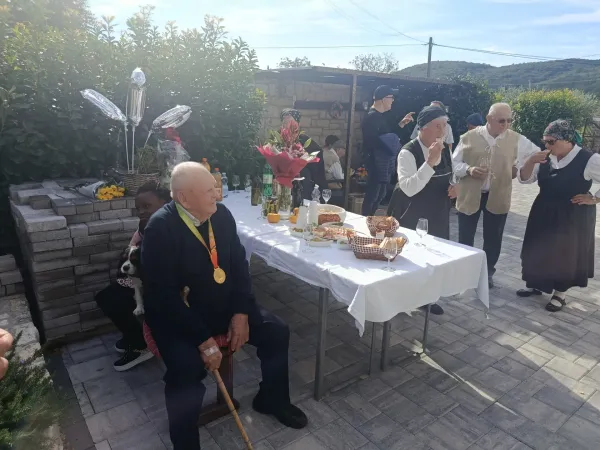Kljub 100 letom je nono Cvetko v odlični formi