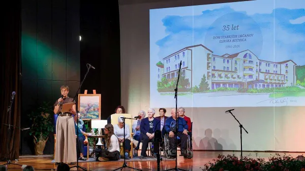 Dom starej&scaron;ih bobčanov Ilirska Bistrica je praznoval z vsemi generacijami.