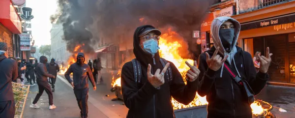 Val protestov po Evropi so prvi "sprožili" francoski dijaki.