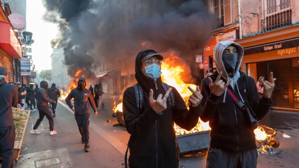 Val protestov po Evropi so prvi "sprožili" francoski dijaki.