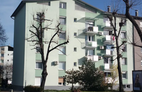 Toplotna izolacija večstanovanjskih stavb: od načrtovanja do izvedbe
