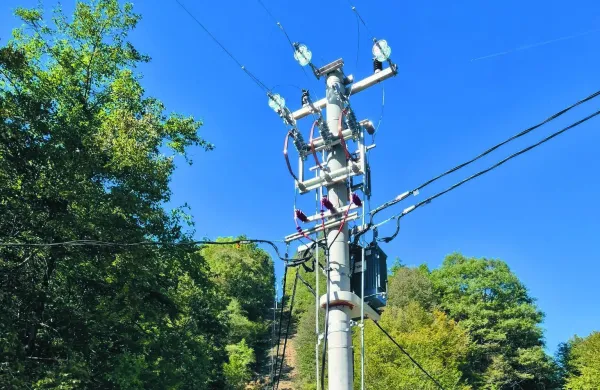 Konec težav z elektriko v vaseh na pobočju Liga nad Kanalom